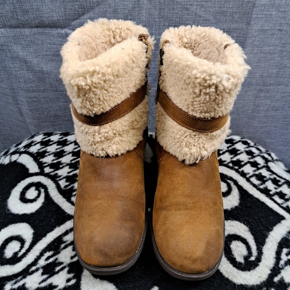 %Size 7.5 UGG Women's Blayre II Boots Water-Resistant Medial Zipper D15 - Picture 3 of 14